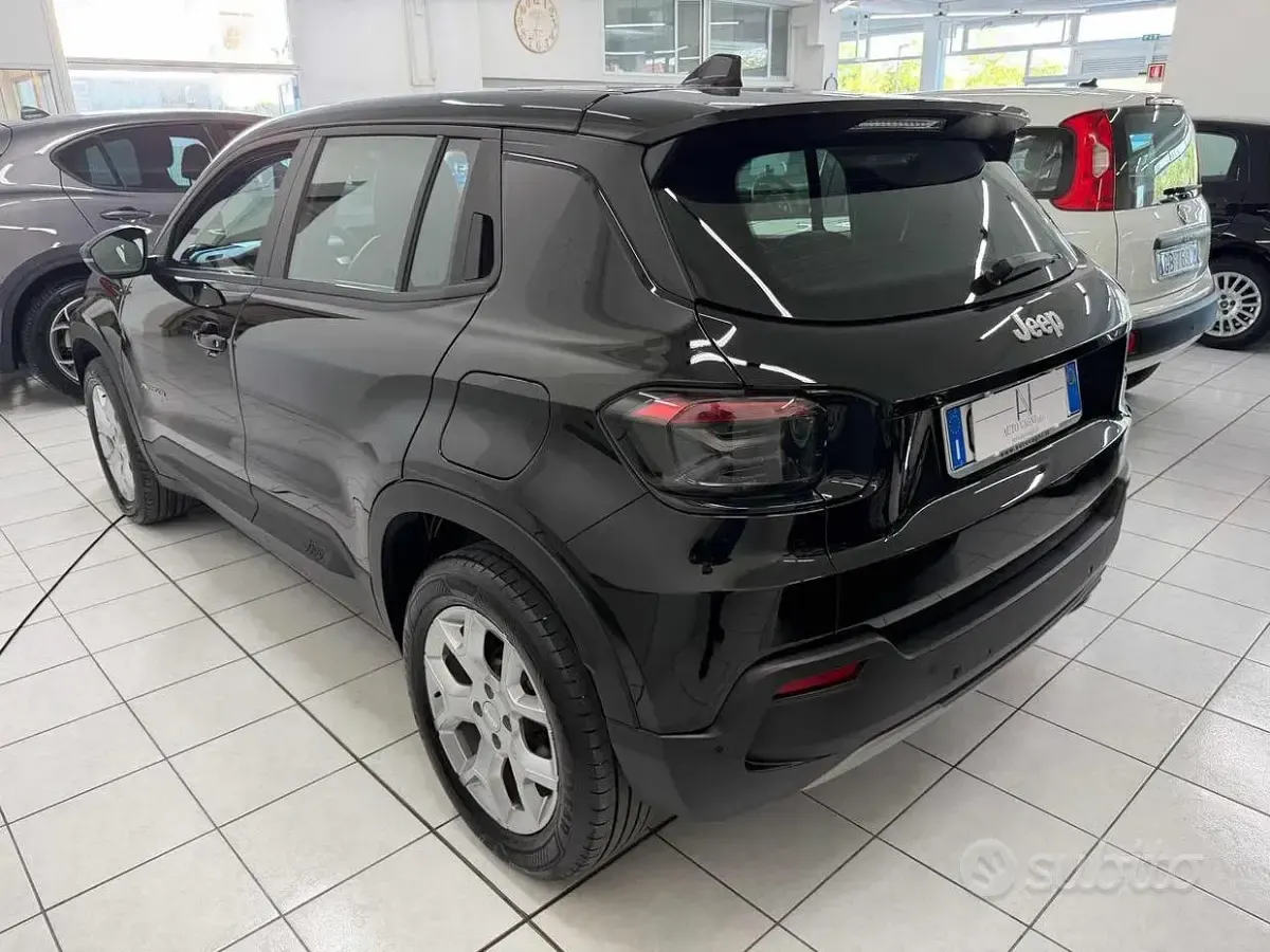 Usata Jeep Avenger Altitude 101 CV (74 kW) 2023 Nero SUV