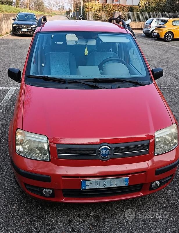 Usata Fiat Panda Emotion 2004 Rosso Utilitaria