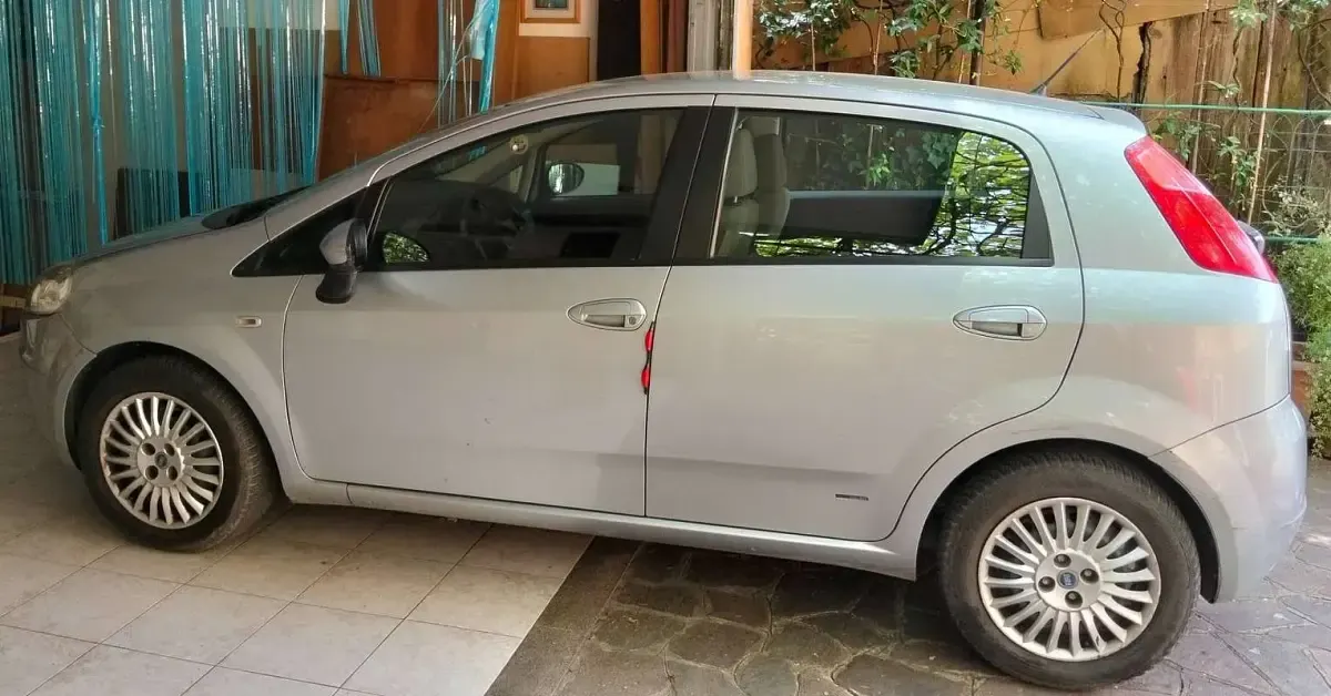 Usata Fiat Grande Punto Active 77 CV (56 kW) 2006 Blu/azzurro Utilitaria