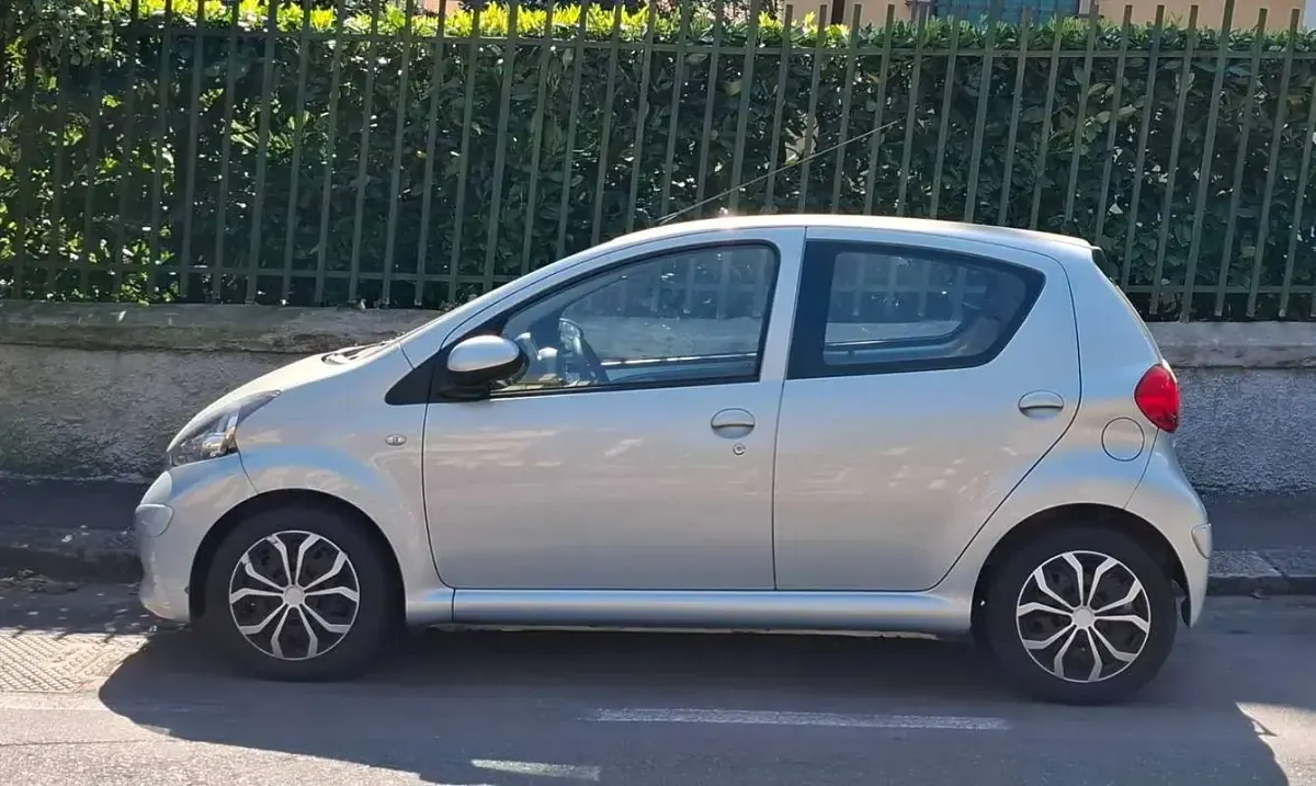 Gebraucht Toyota Aygo 68 PS (50 kW) 2008 Blau Kleinwagen