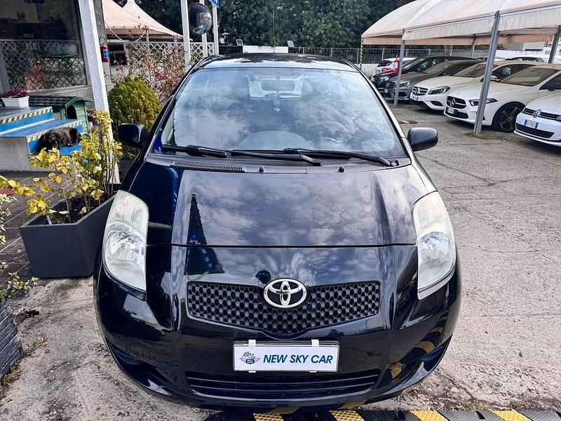 Usata Toyota Yaris Sol 69 CV (50 kW) 2007 Nero Utilitaria