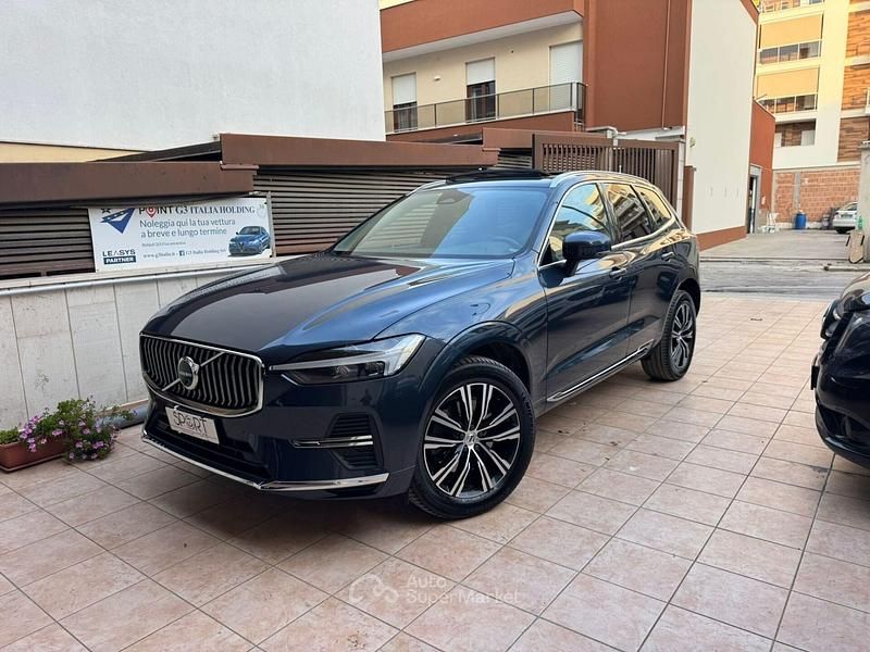 Usata Volvo XC60 Momentum 197 CV (144 kW) 2021 Blu SUV