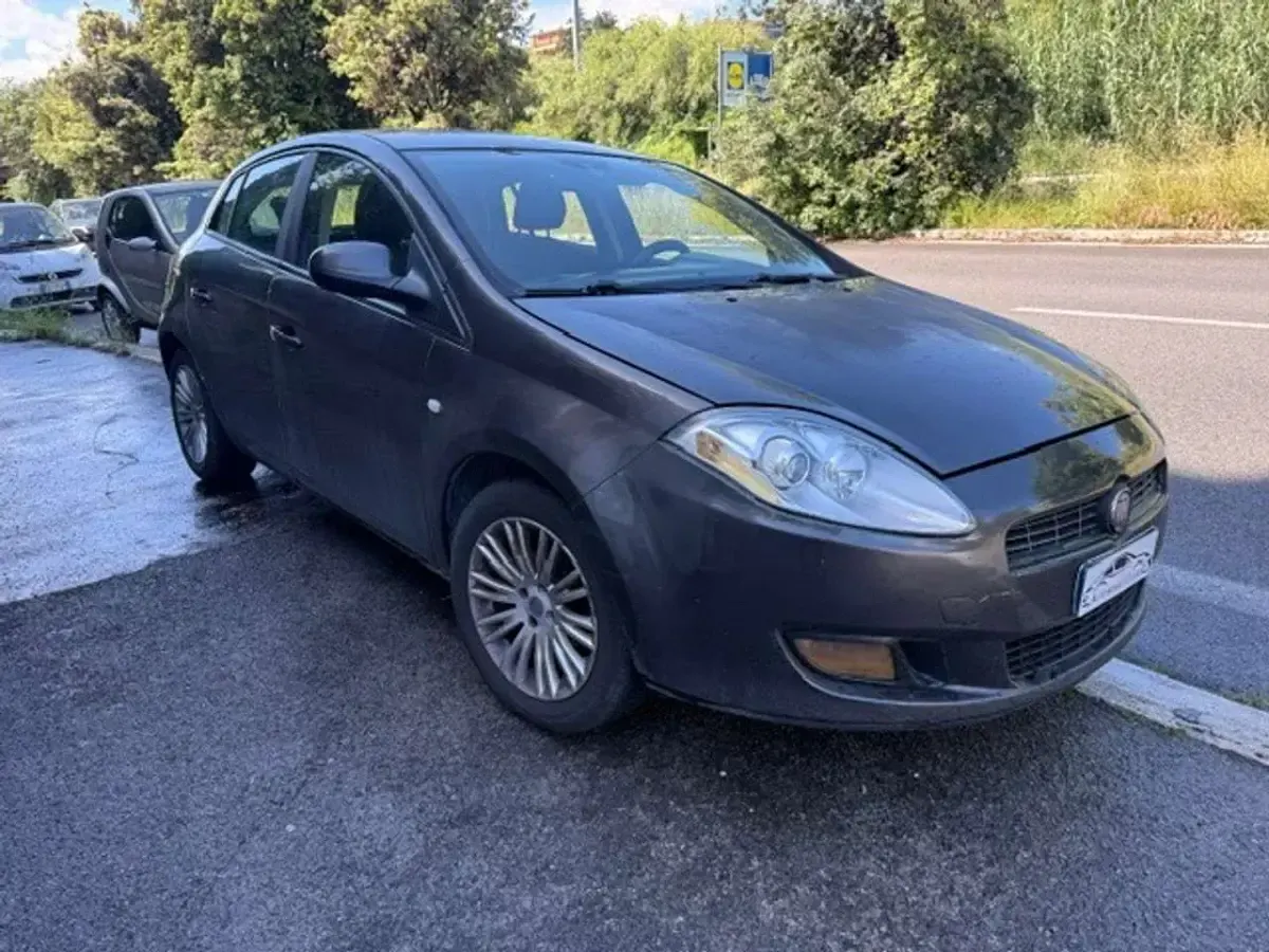 Usata Fiat Bravo Dynamic 90 CV (66 kW) 2009 Grigio Utilitaria