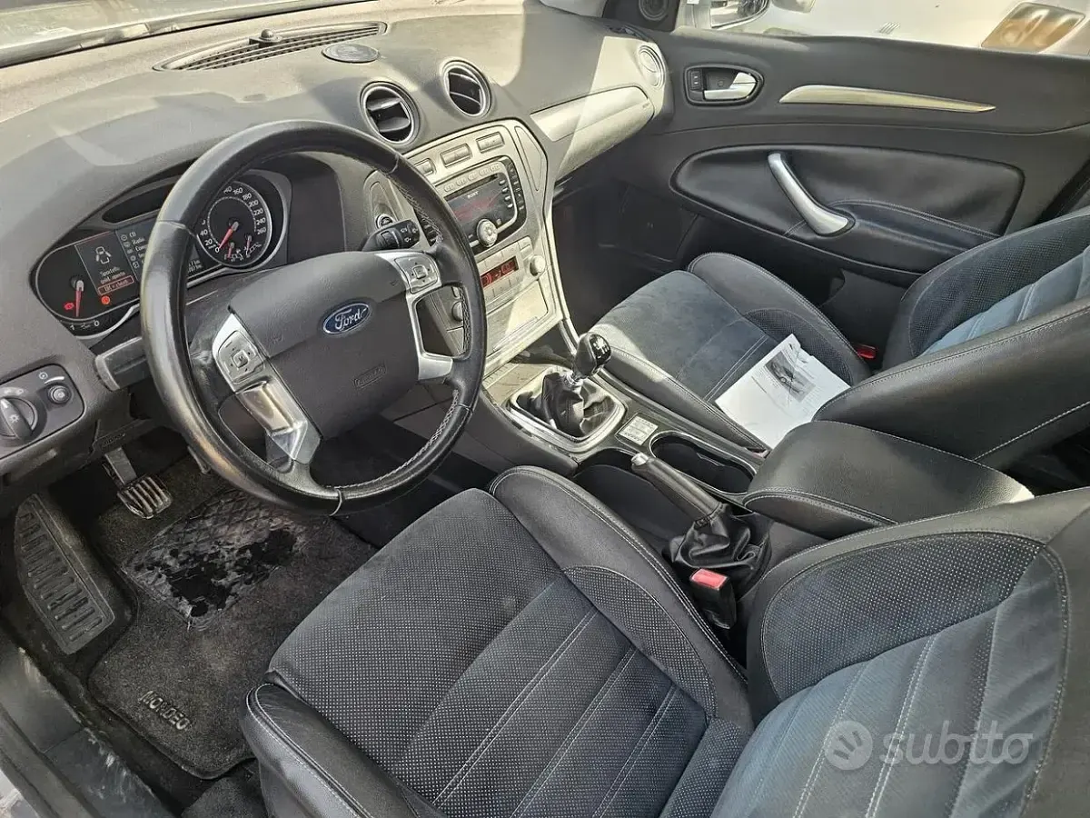 Usata Ford Mondeo Ghia 155 CV (114 kW) 2006 Grigio Berlina