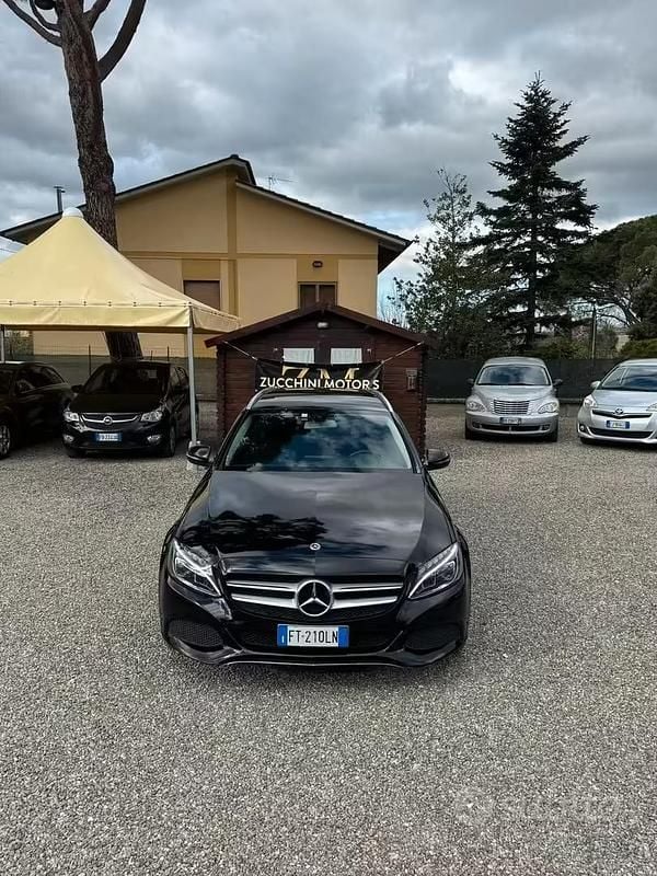 Usata Mercedes C220 Premium 170 CV (125 kW) 2018 Nero Station wagon
