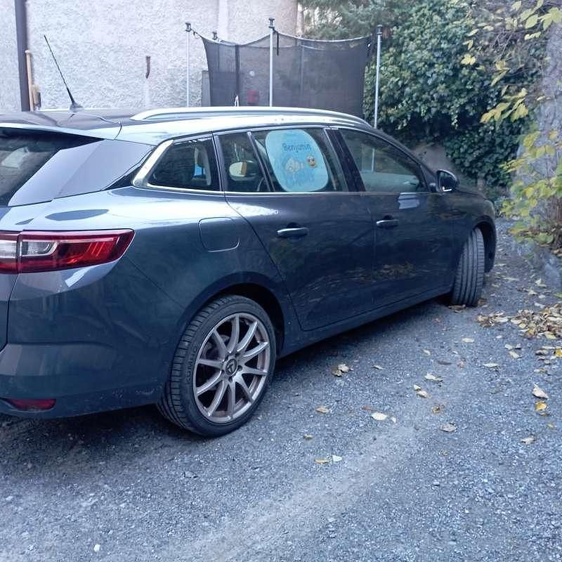 Usata Renault Mégane IV Business 116 CV (85 kW) 2020 Grigio Station wagon