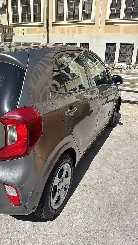 Usata Kia Picanto 67 CV (49 kW) 2018 Marrone Utilitaria