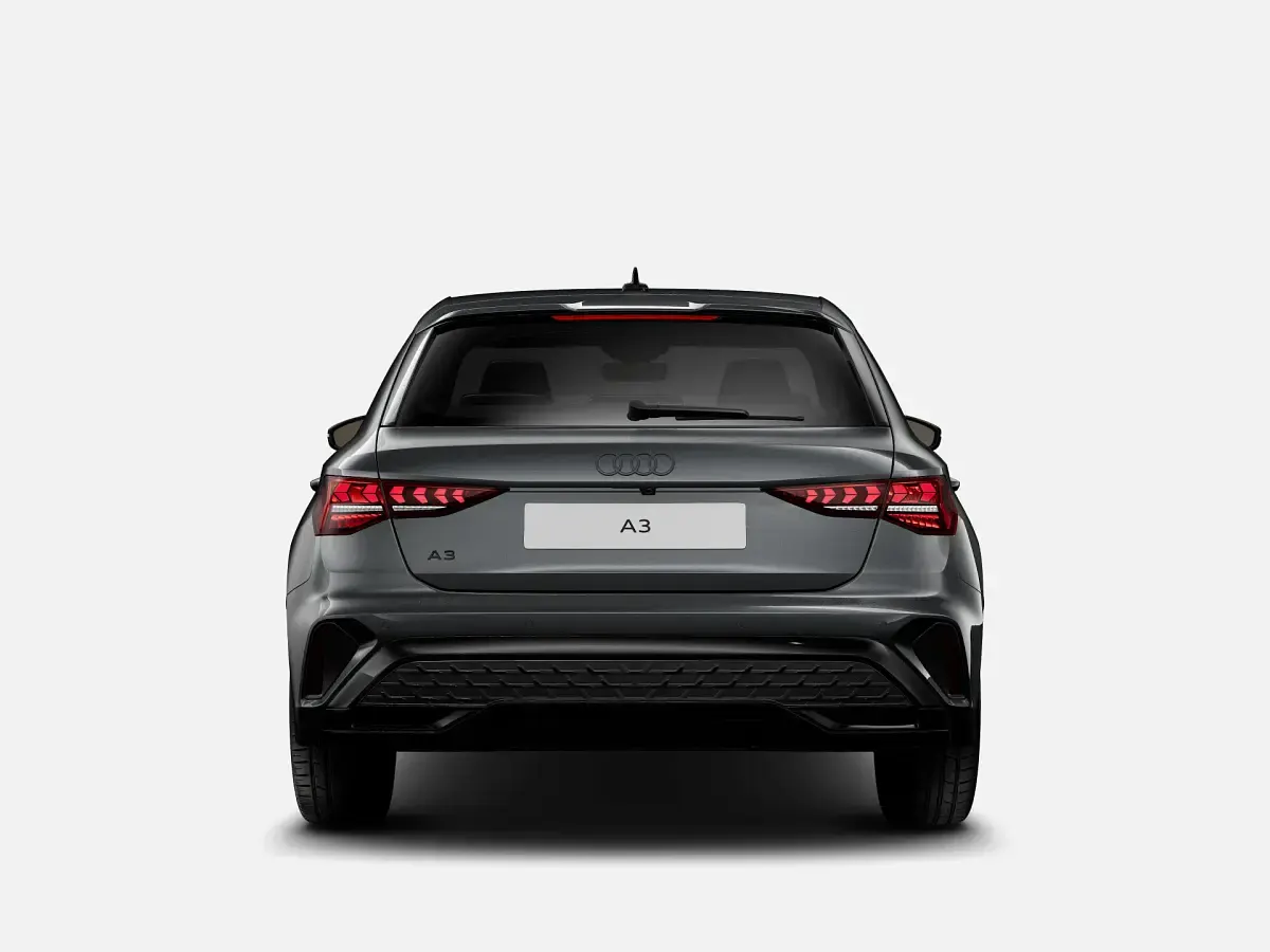 Nuova Audi A3 S-Line 272 CV (200 kW) 2025 Grigio daytona perla