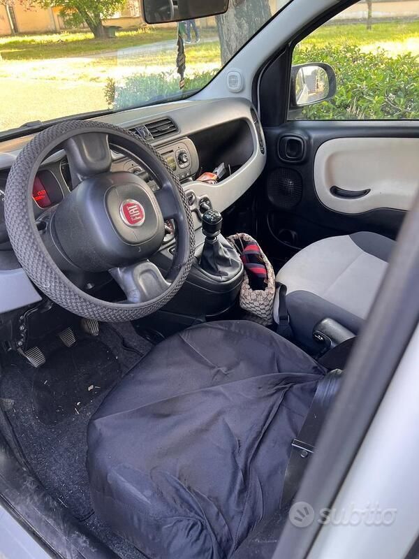 Usata Fiat Panda Lounge 80 CV (58 kW) 2013 Bianco Utilitaria