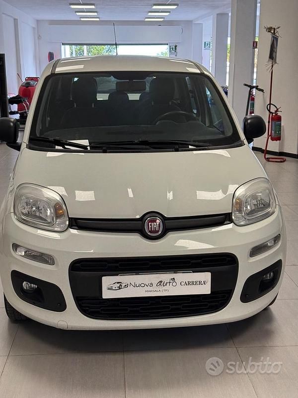 Usata Fiat Panda Lounge 69 CV (50 kW) 2019 Bianco Utilitaria