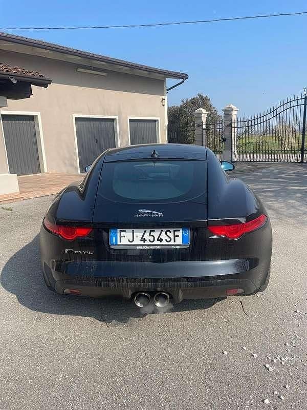 Usata Jaguar F-Type 340 CV (250 kW) 2016 Nero Coupé