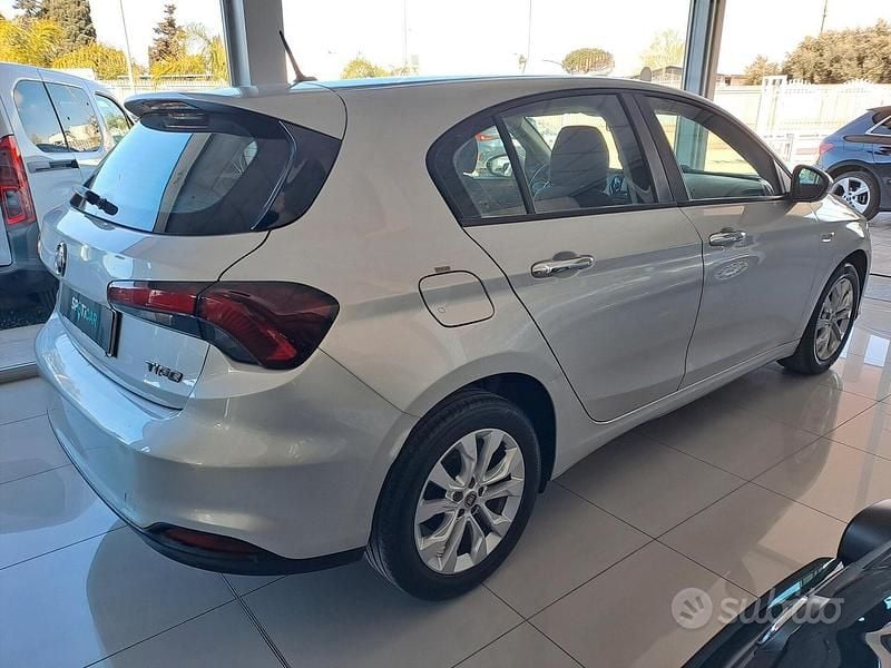 Usata Fiat Tipo Business 95 CV (69 kW) 2018 Grigio Berlina