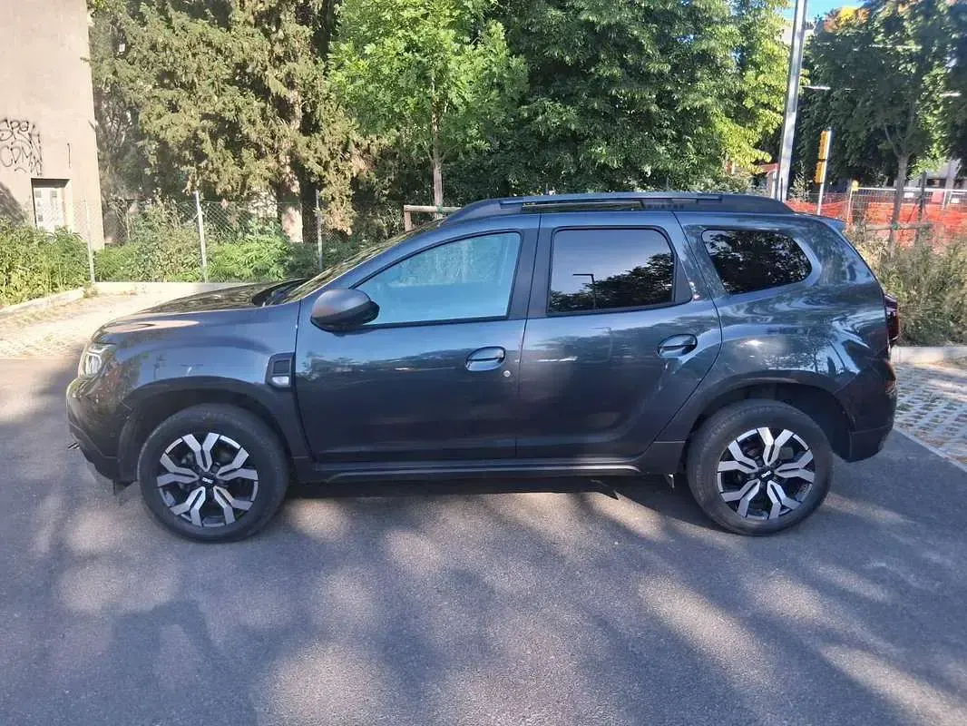 Usata Dacia Duster Journey 101 CV (74 kW) 2023 Grigio SUV