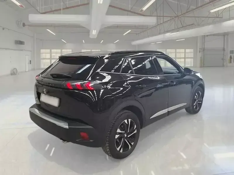Usata Peugeot 2008 Allure 130 CV (95 kW) 2023 SUV