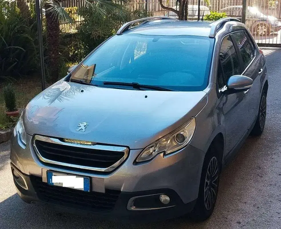 Usata Peugeot 2008 Active 68 CV (50 kW) 2014 Argento SUV