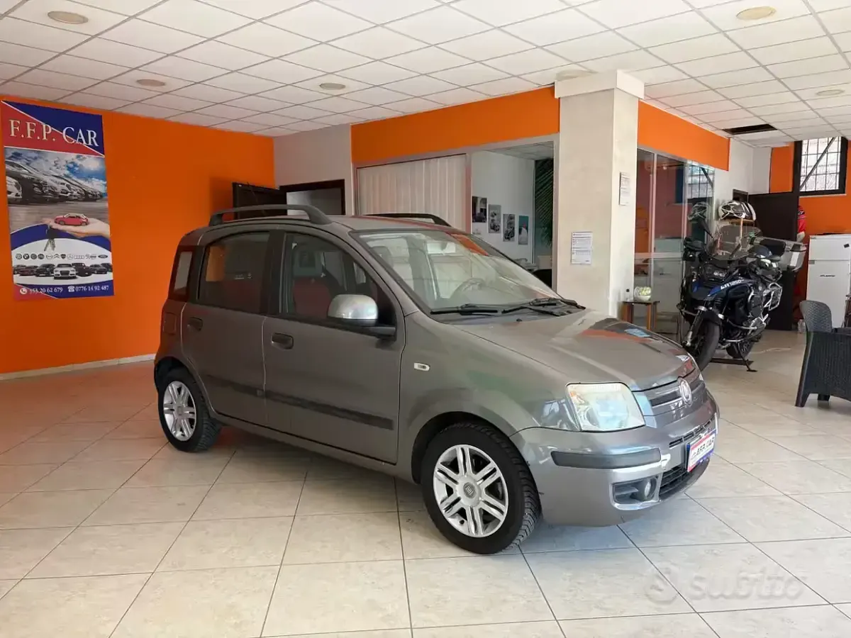 Usata Fiat Panda Emotion 69 CV (50 kW) 2010 Grigio Utilitaria