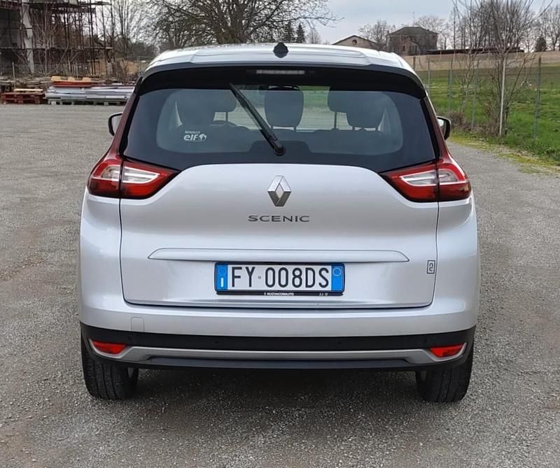 Usata Renault Grand Scénic IV Initiale Paris 120 CV (88 kW) 2019 Argento Monovolume