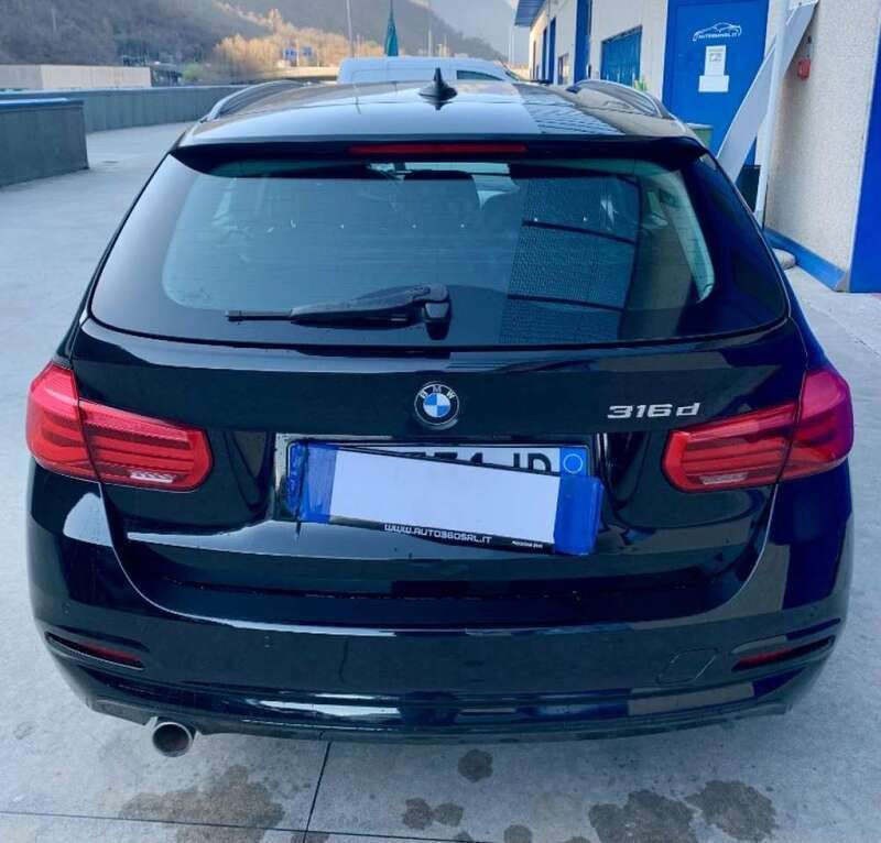 Usata BMW 316 Advantage 116 CV (85 kW) 2017 Nero metallizzato Station wagon