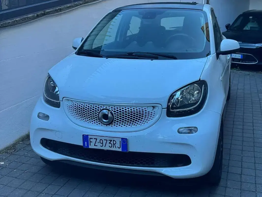 Usata Smart ForFour Prime 90 CV (66 kW) 2019 Bianco Utilitaria