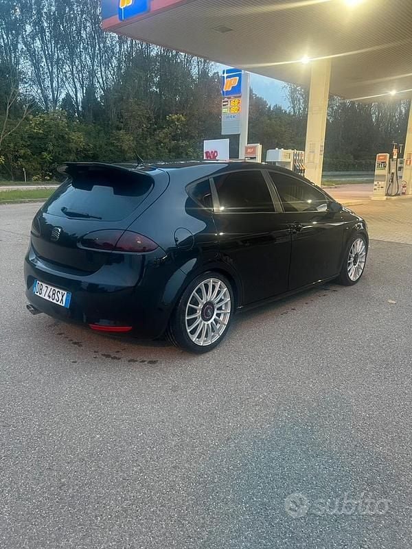 Usata Seat Leon 140 CV (102 kW) 2006 Berlina