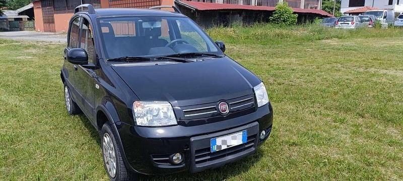Usata Fiat Panda 4x4 69 CV (50 kW) 2012 Utilitaria