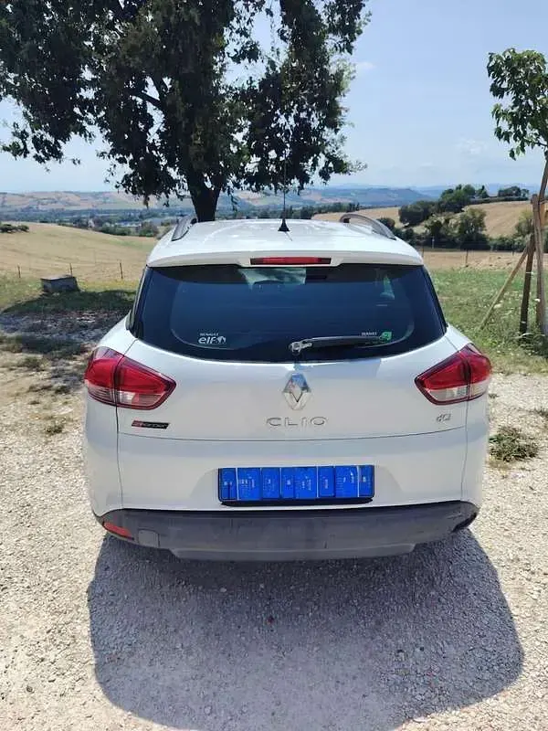Usata Renault Clio 75 CV (55 kW) 2014 Bianco Station wagon