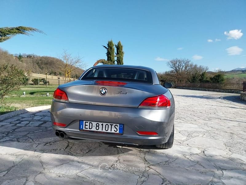 Usata BMW Z4 204 CV (150 kW) 2010 Marrone Cabrio