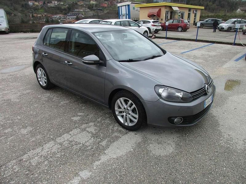 Usata VW Golf VI Trendline 110 CV (80 kW) 2009 Grigio Utilitaria