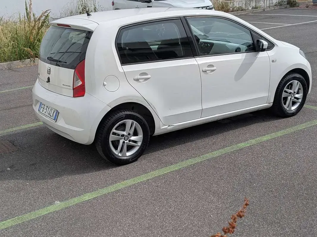 Usata Seat Mii Chic 68 CV (50 kW) 2015 Bianco Utilitaria