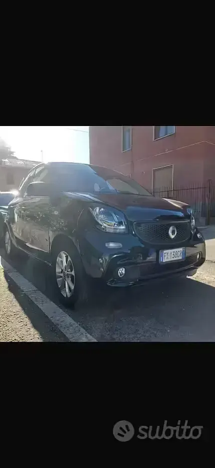 Usata Smart ForFour 71 CV (52 kW) 2019 Nero Utilitaria