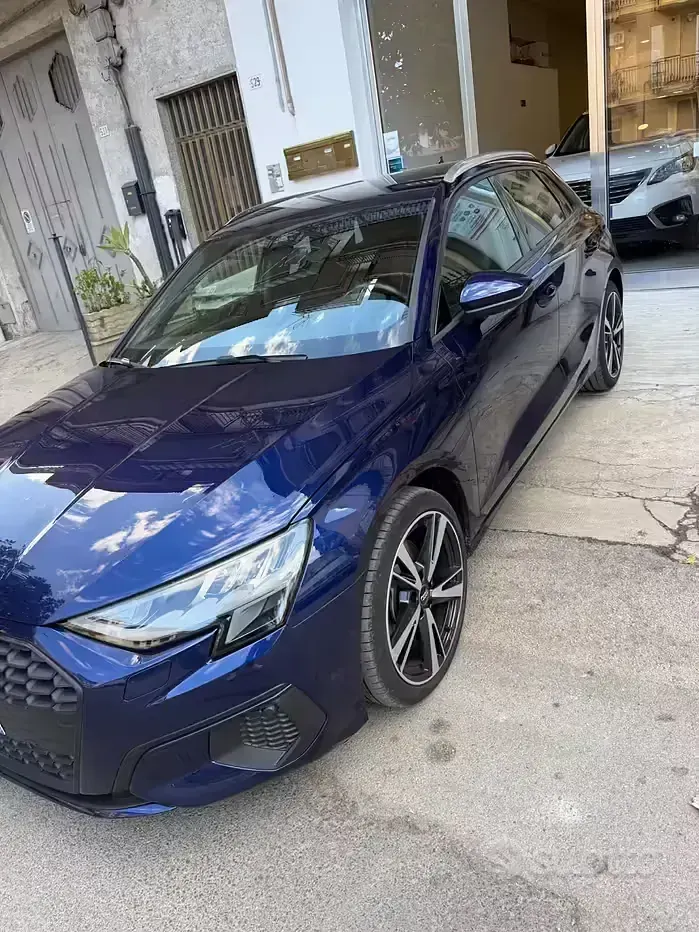 Gebraucht Audi A3 Advanced 116 PS (85 kW) 2022 Blau Limousine