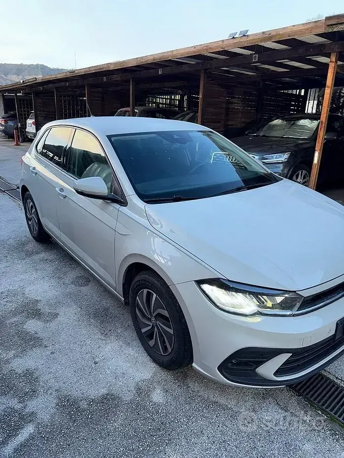Usata VW Polo Life 80 CV (58 kW) 2023 Bianco Utilitaria
