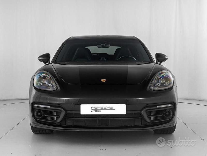 Usata Porsche Panamera 330 CV (242 kW) 2022 Nero Berlina