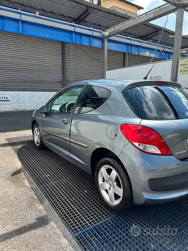 Usata Peugeot 207 75 CV (55 kW) 2011 Grigio Berlina