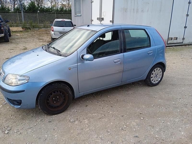 Usata Fiat Punto Classica 69 CV (50 kW) 2007 Blu Utilitaria
