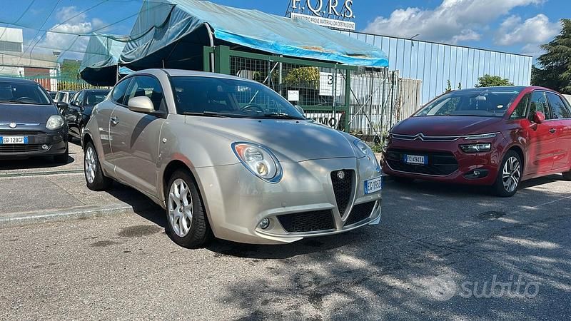 Usata Alfa Romeo MiTo Distinctive 120 CV (88 kW) 2011 Beige Utilitaria