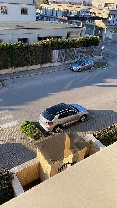 Usata VW T-Roc R-line 150 CV (110 kW) 2023 Argento SUV