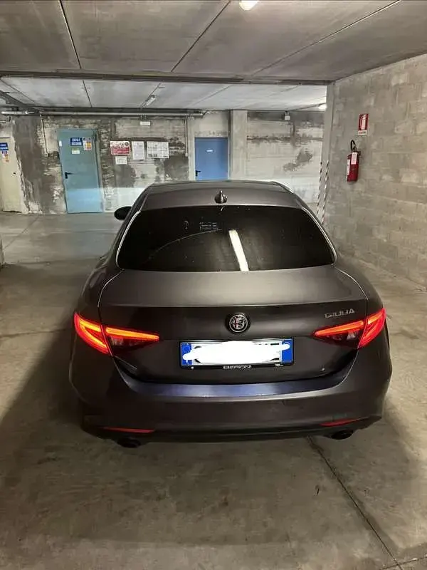 Usata Alfa Romeo Giulia Sprint 190 CV (139 kW) 2022 Berlina