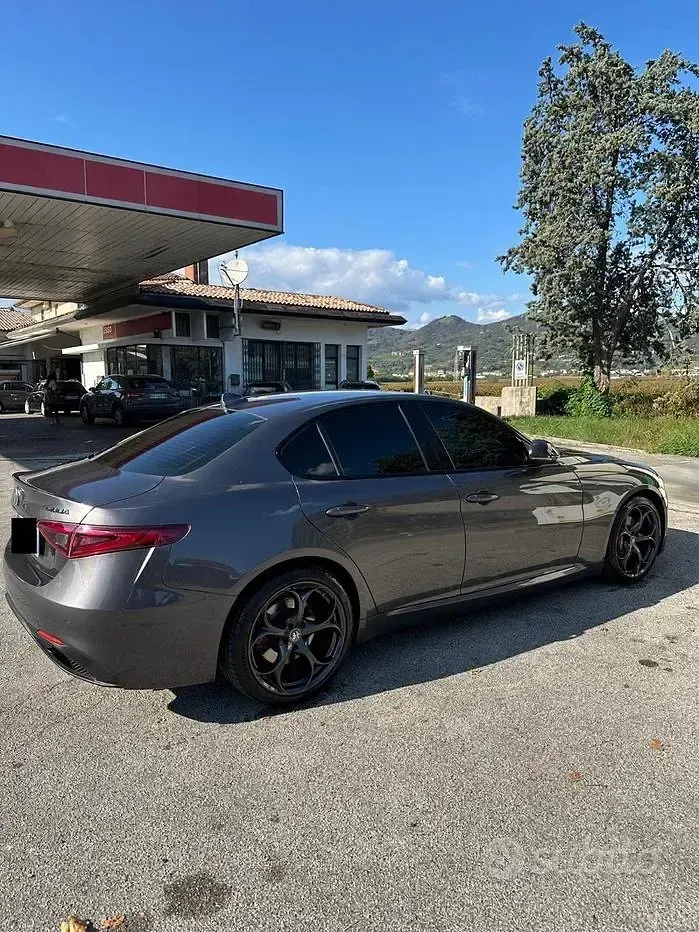 Usata Alfa Romeo Giulia Veloce 190 CV (139 kW) 2019 Grigio Berlina