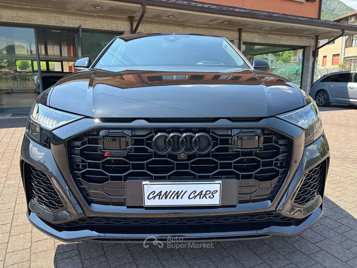 Usata Audi Q8 Ambiente 600 CV (441 kW) 2022 Nero mythos met. SUV