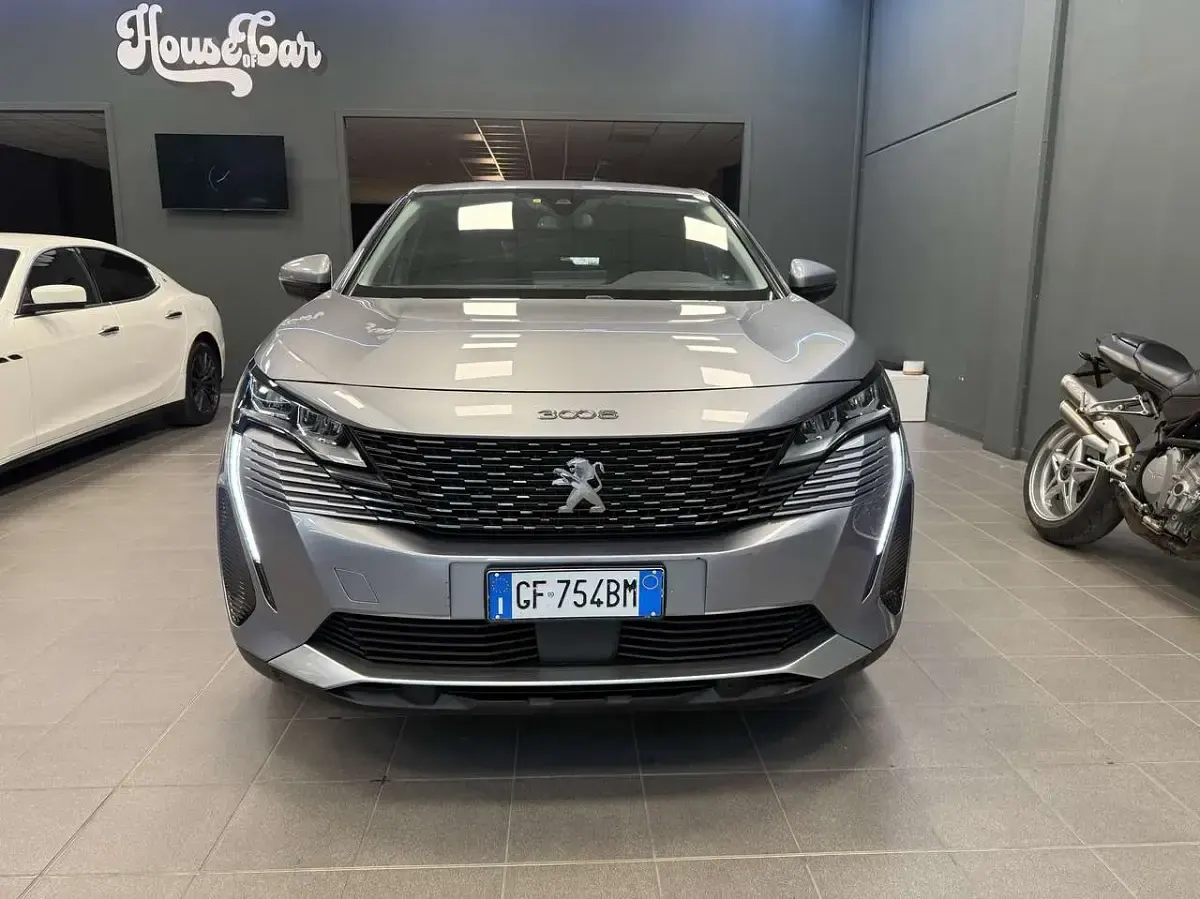 Usata Peugeot 3008 Allure 131 CV (96 kW) 2021 Grigio artense SUV