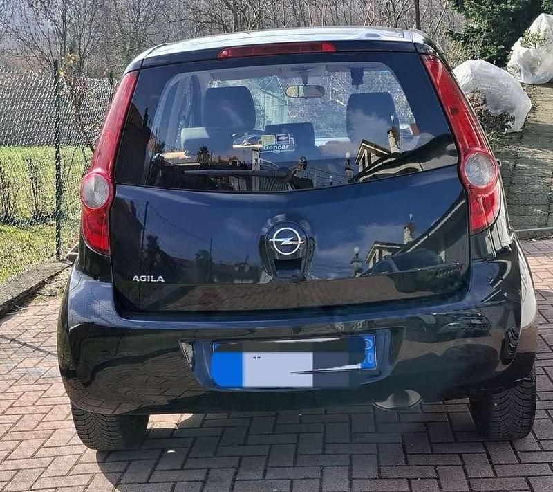 Usata Opel Agila Enjoy 65 CV (47 kW) 2009 Utilitaria