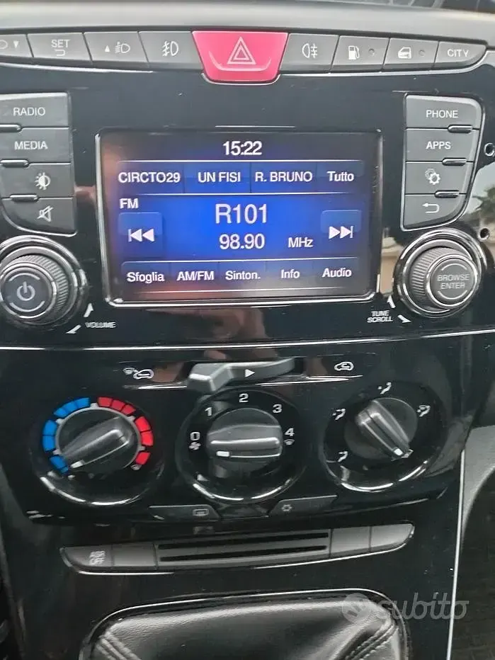 Usata Lancia Ypsilon Platinum 69 CV (50 kW) 2018 Rosso Utilitaria