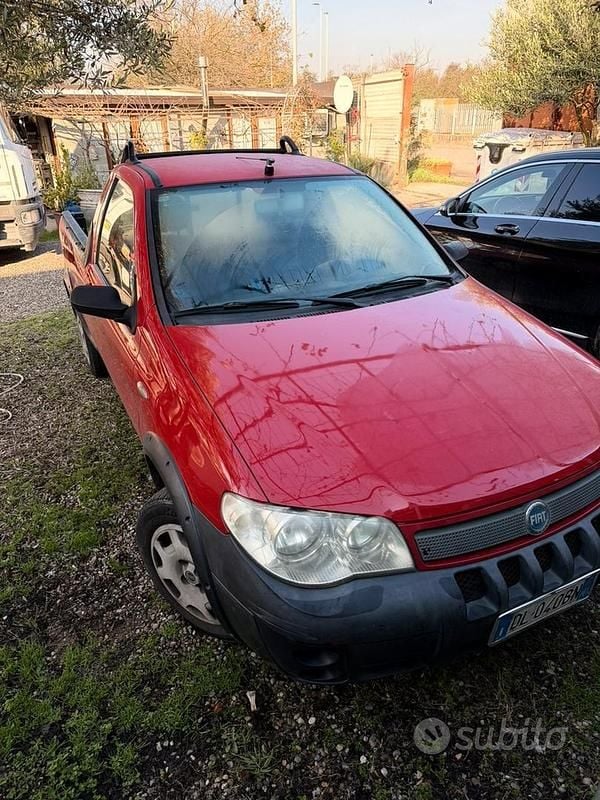 Usata Fiat Strada 2007 Rosso Pick-up