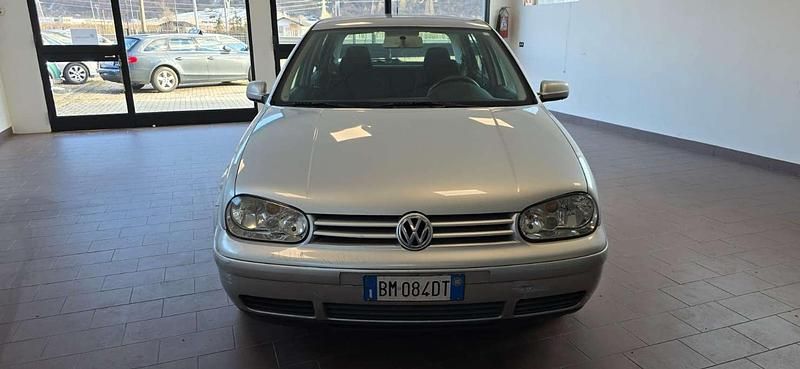 Usata VW Golf IV Highline 116 CV (85 kW) 2000 Berlina