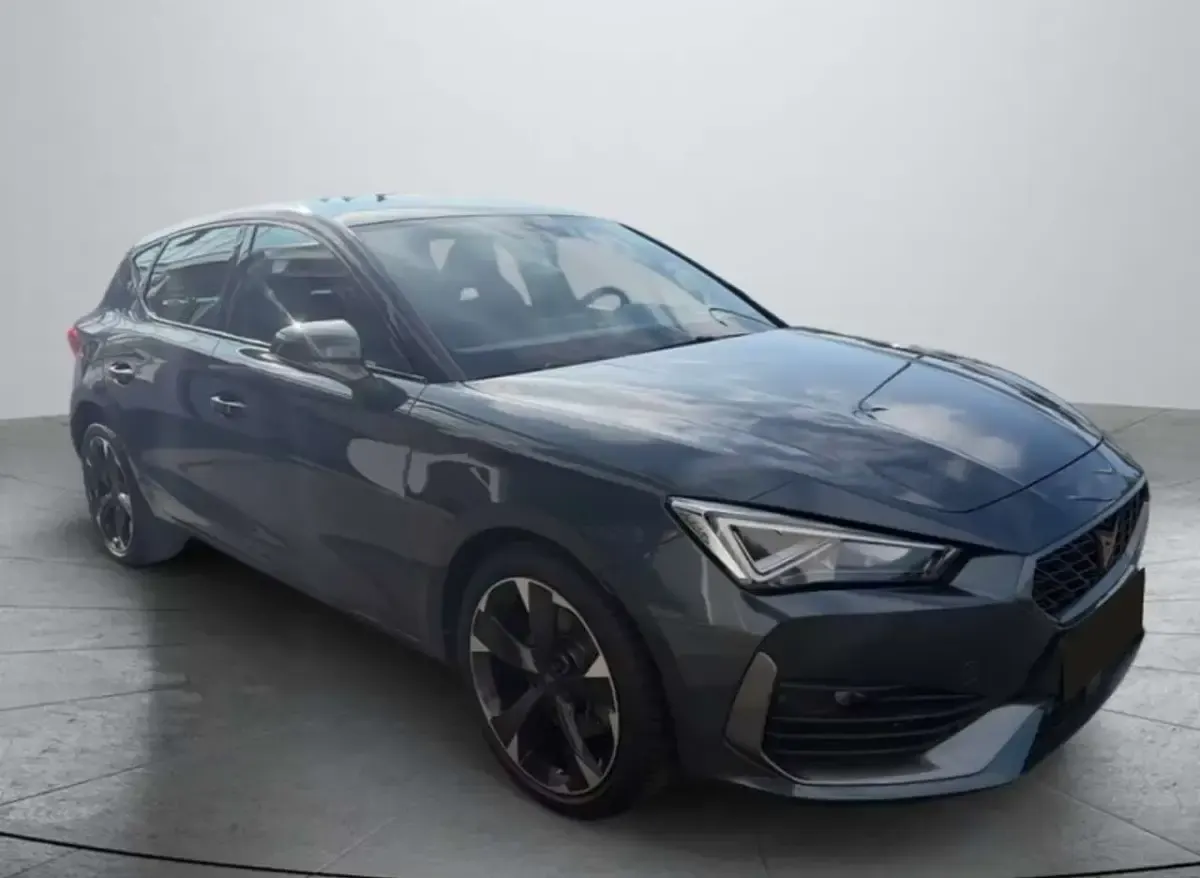 Usata Cupra Leon 204 CV (150 kW) 2022 Grigio Monovolume