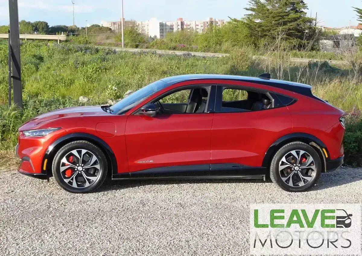Usata Ford Mustang Standard Range 169 CV (124 kW) 2021 Rosso Station wagon