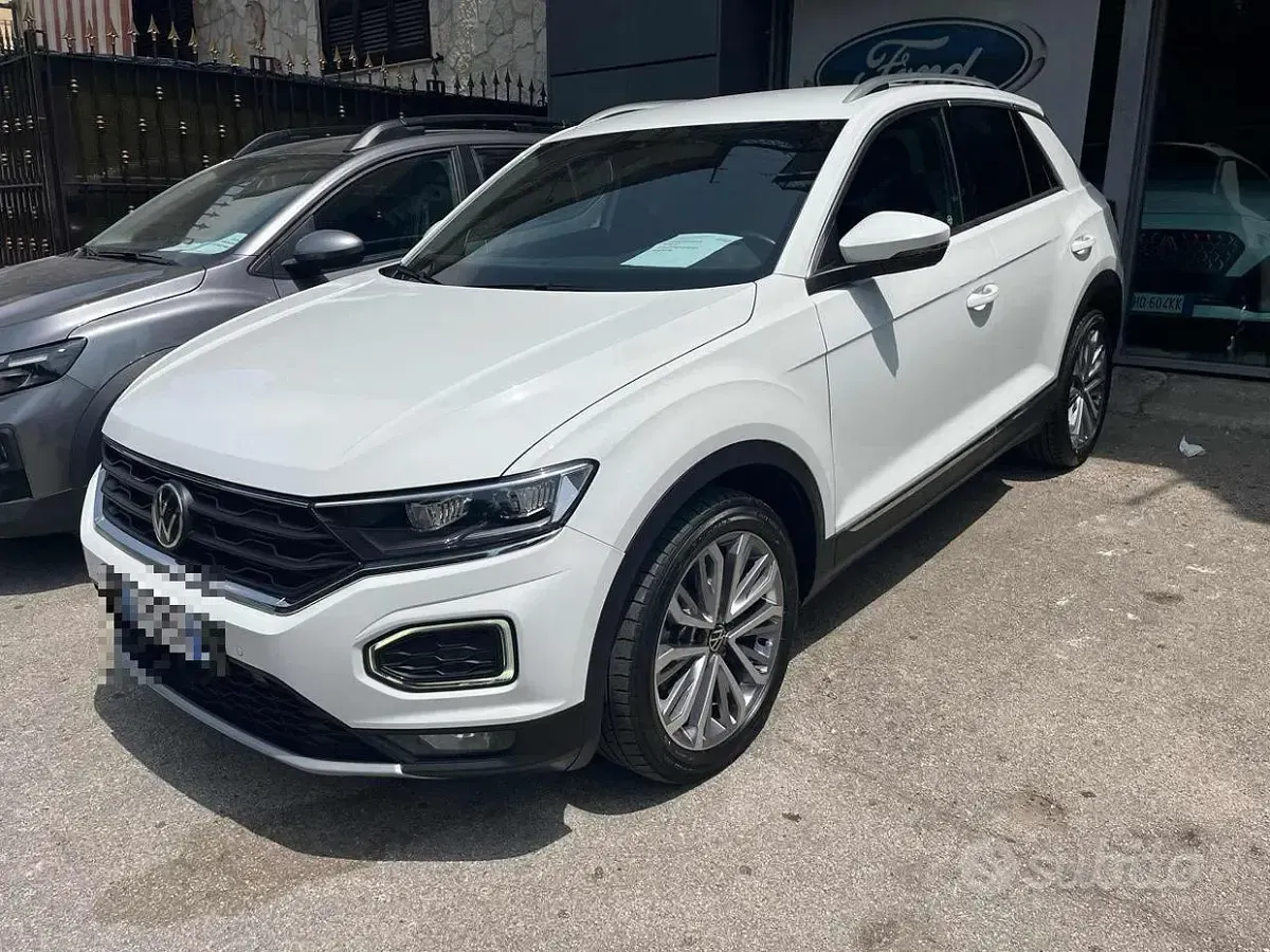 Usata VW T-Roc 150 CV (110 kW) 2022 Vari colori SUV