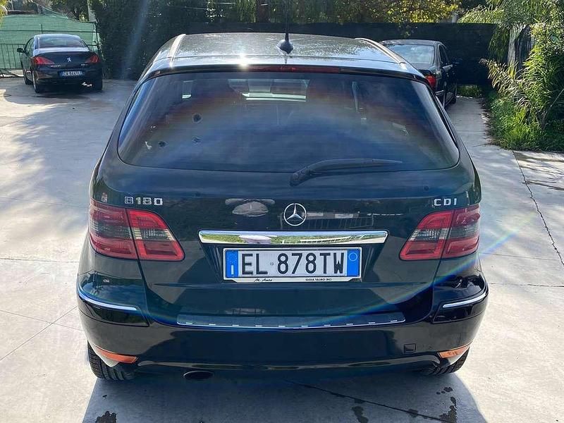 Usata Mercedes B180 Premium 109 CV (80 kW) 2010 Monovolume