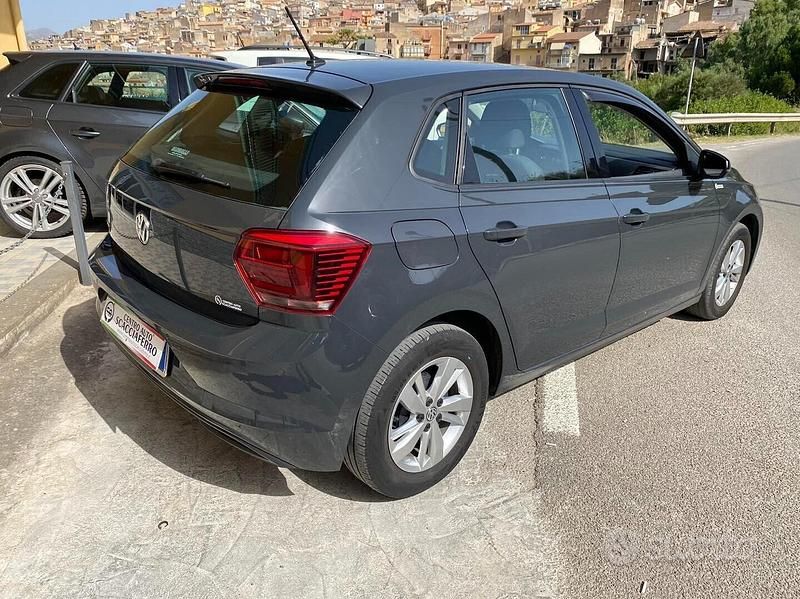Usata VW Polo Comfortline 80 CV (58 kW) 2019 Grigio Berlina